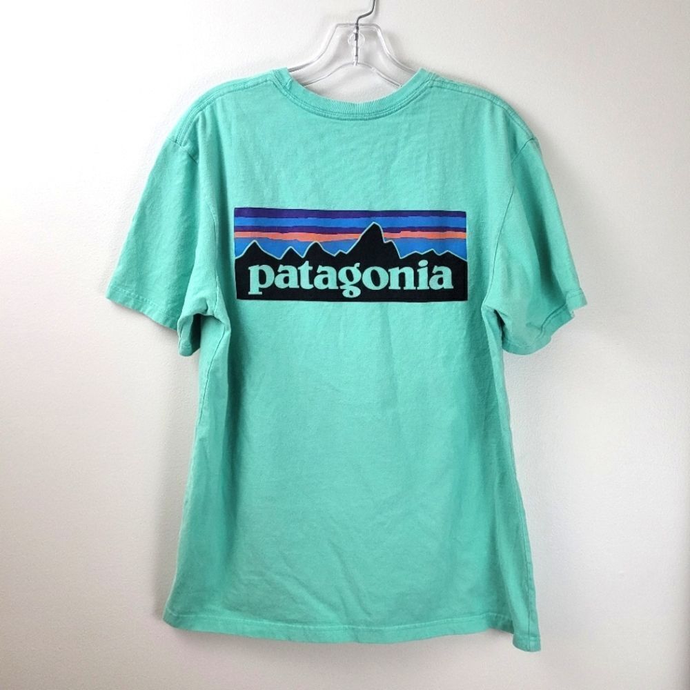 PATAGONIA mens P-6 logo Responsibili-tee shirt